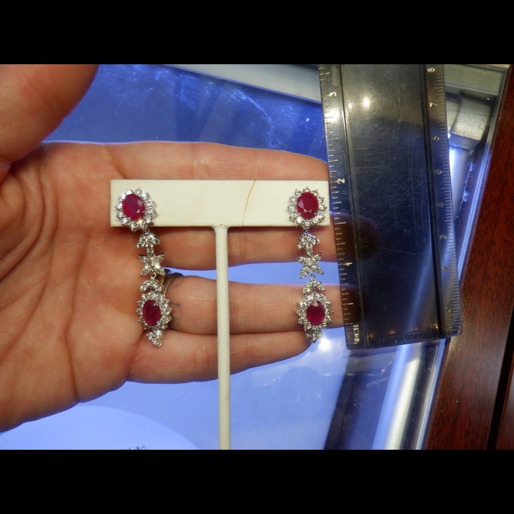 18k  ruby diamond with 4 ruby oval - Picture 5 of 6